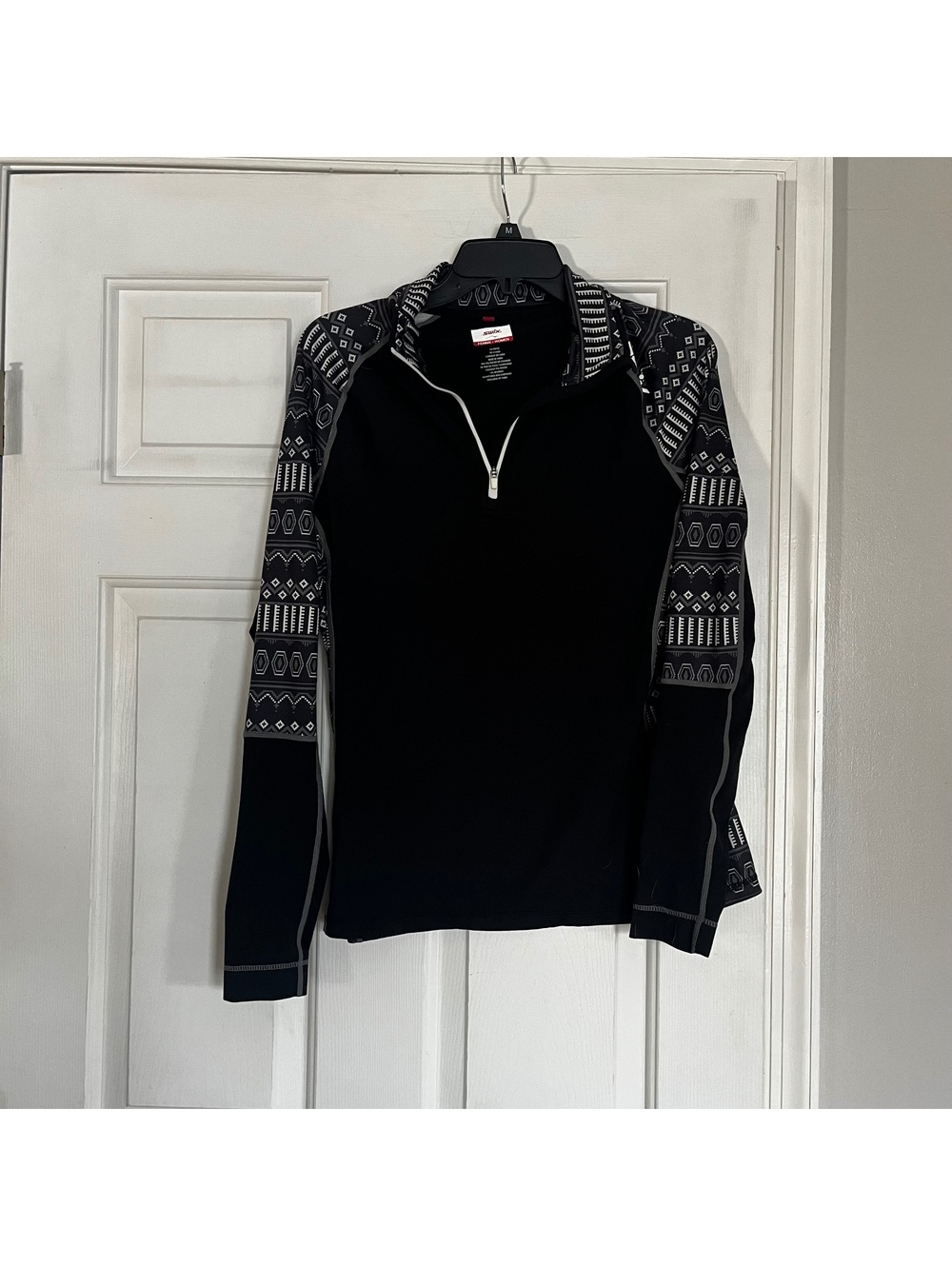 Swix Women's Medium Black and Gray Long Sleeve Athletic Pullover